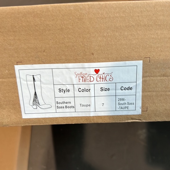 Southern Fried Chicks Sass Tall Taupe Boots Size 7 new with box. - Picture 2 of 2
